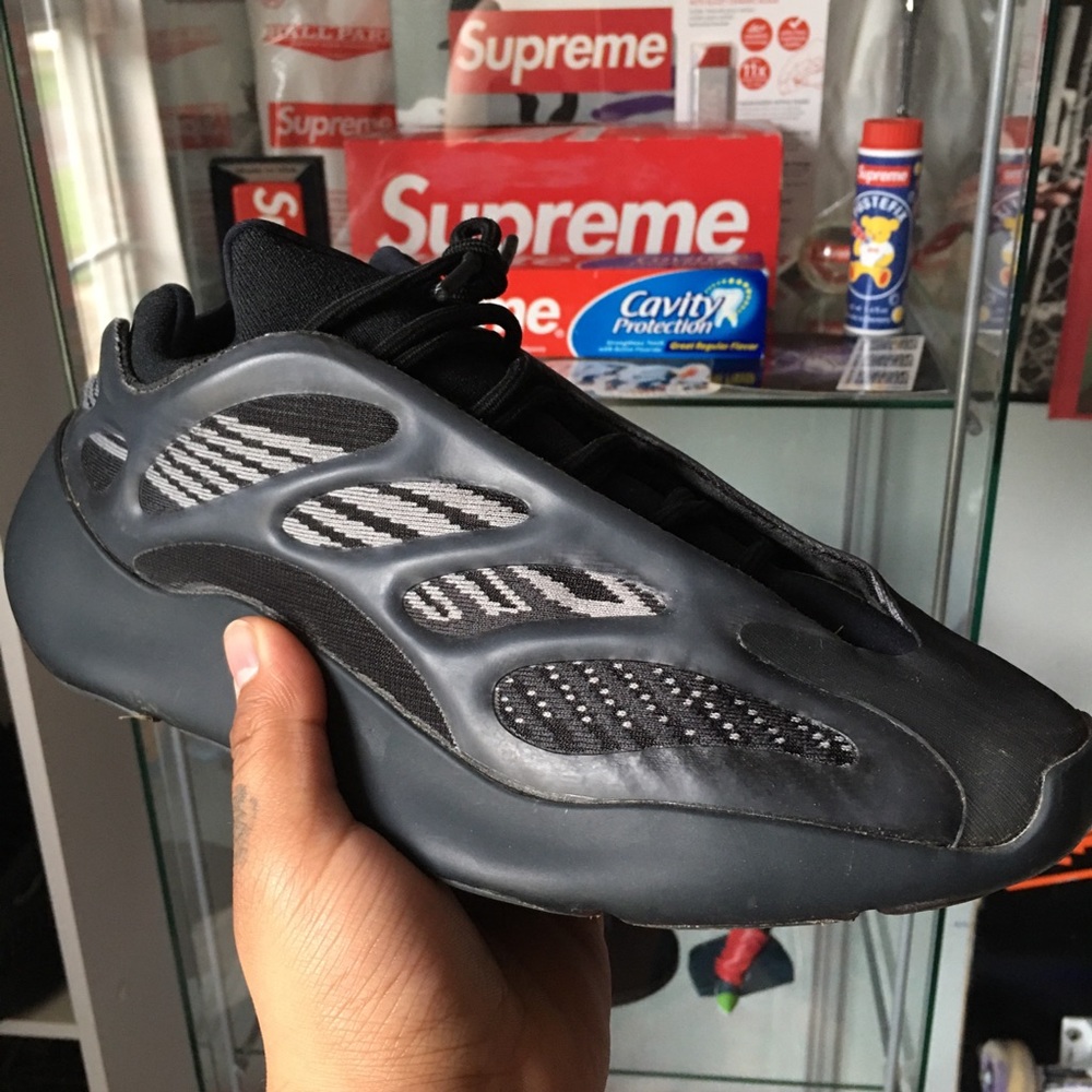 Adidas YEEZY 700 V3 Alvah